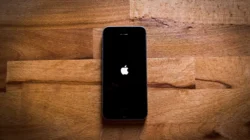 Cara Mengatasi iPhone Stuck di Logo Apple [apc_current_year]
