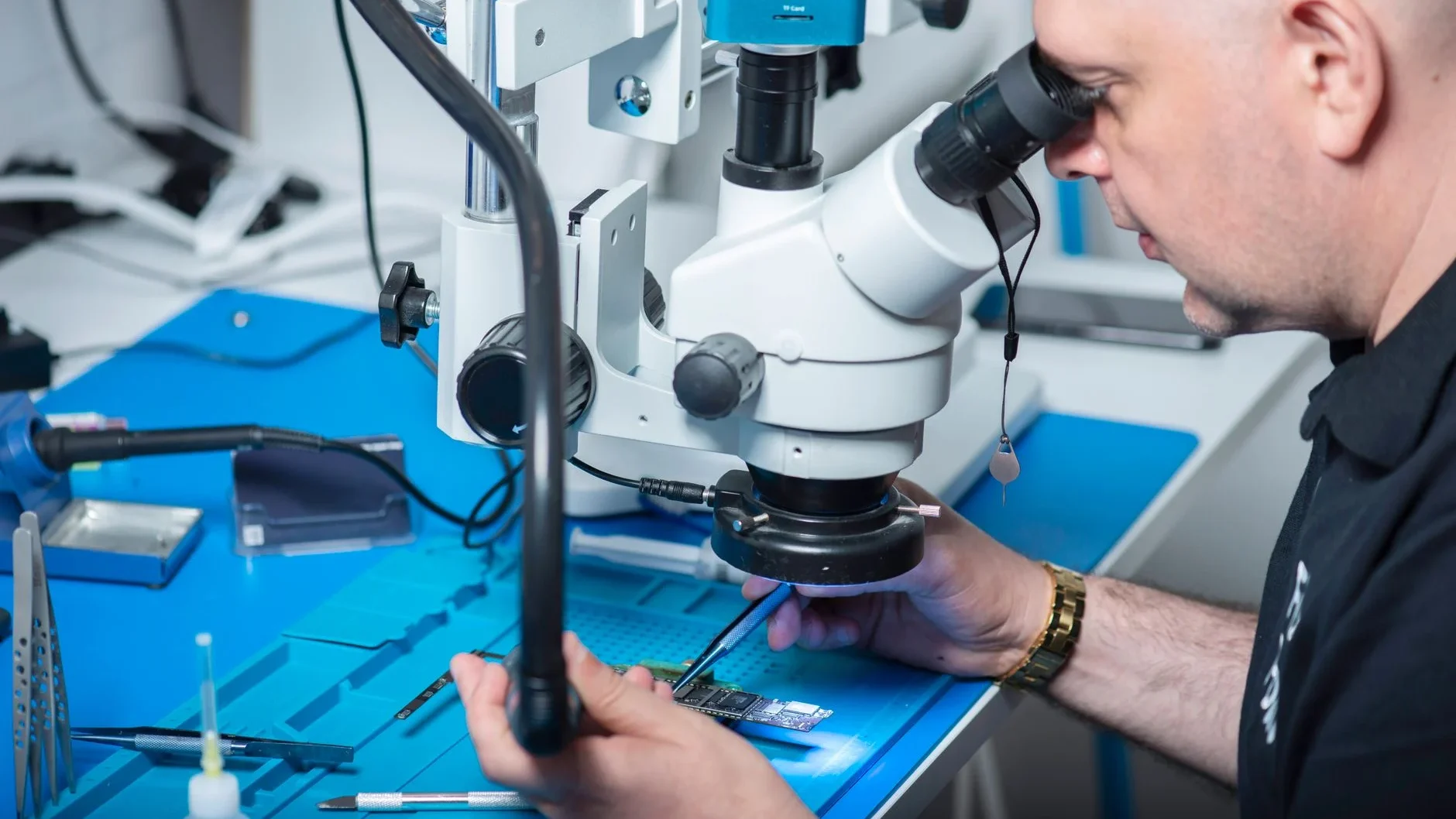Iphone Repair Smartphone Technician