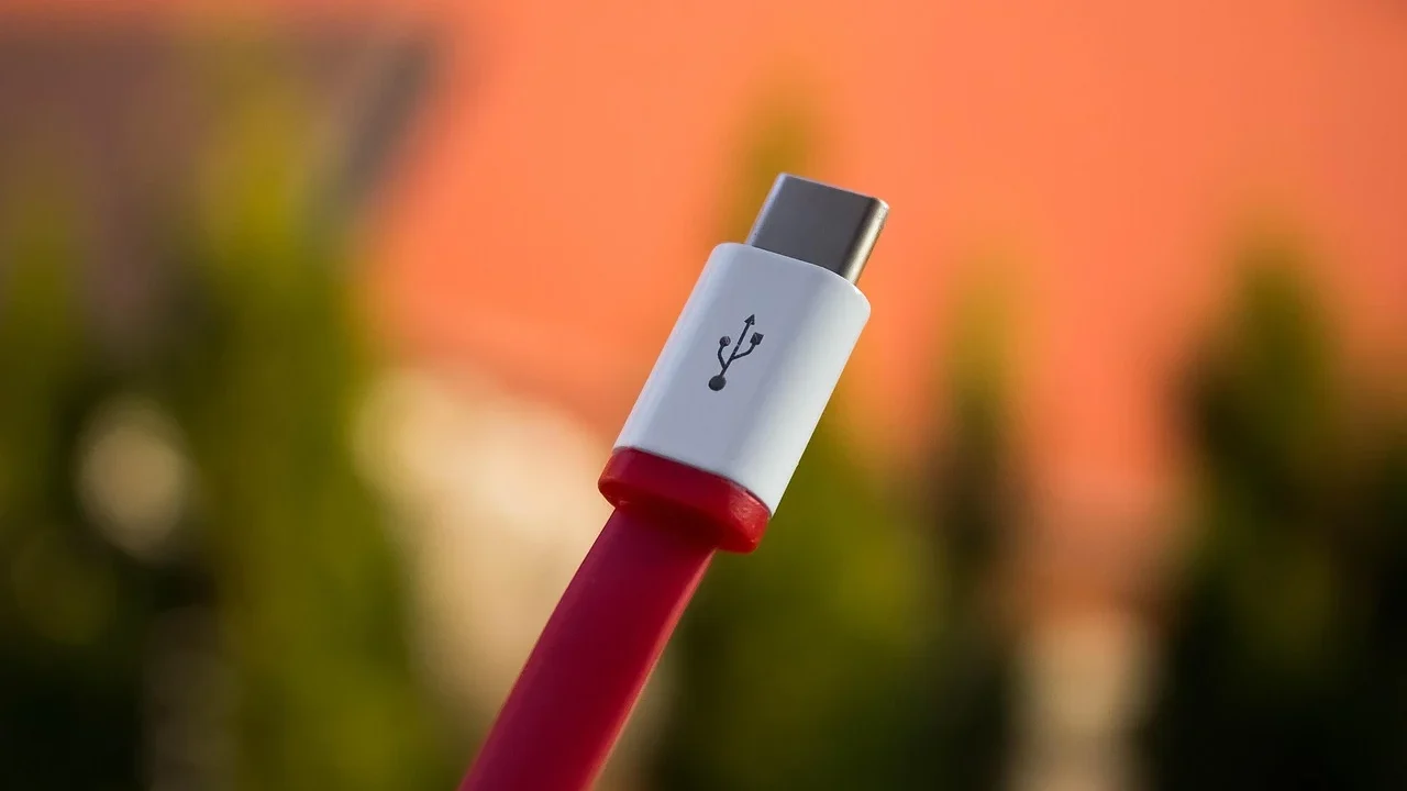 Memahami Standar Kabel Data IPhone Type C